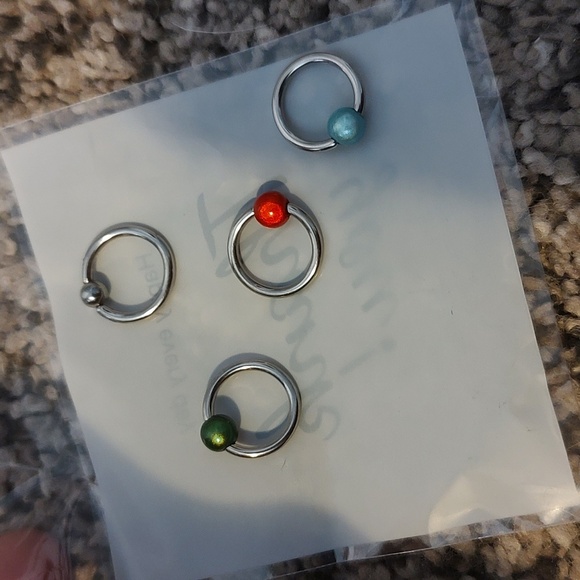 4 piece Eye Brow Rings - Picture 1 of 1